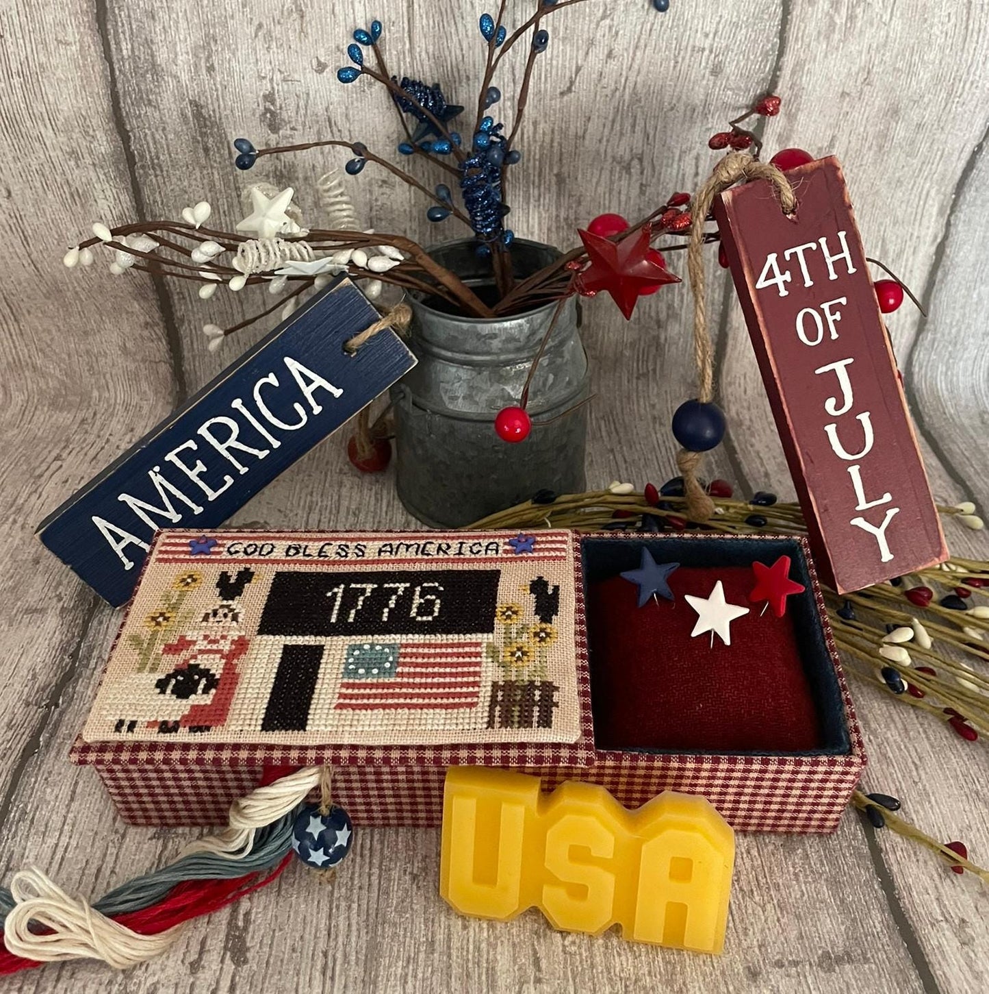 Mani di Donna - God Bless America Sewing Box